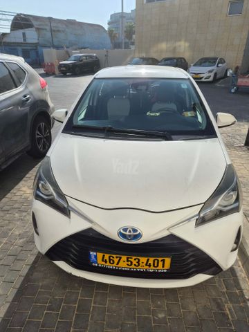 טויוטה יאריס