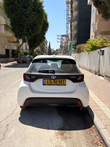 טויוטה יאריס