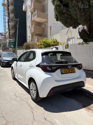 טויוטה יאריס