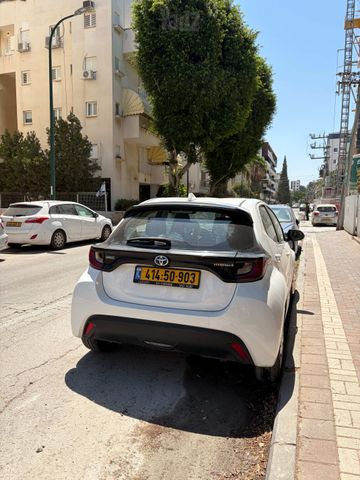 טויוטה יאריס