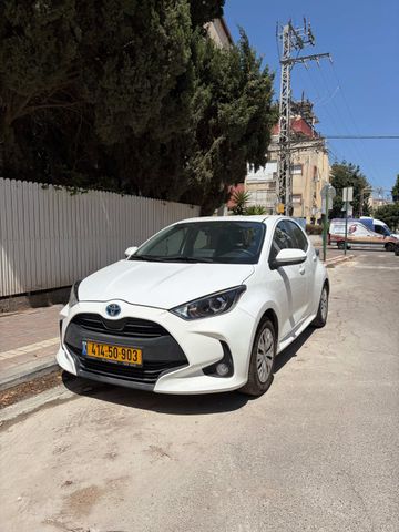 טויוטה יאריס