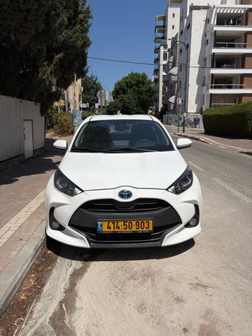 טויוטה יאריס