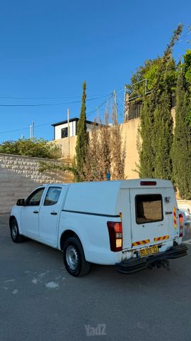 איסוזו די-מקס