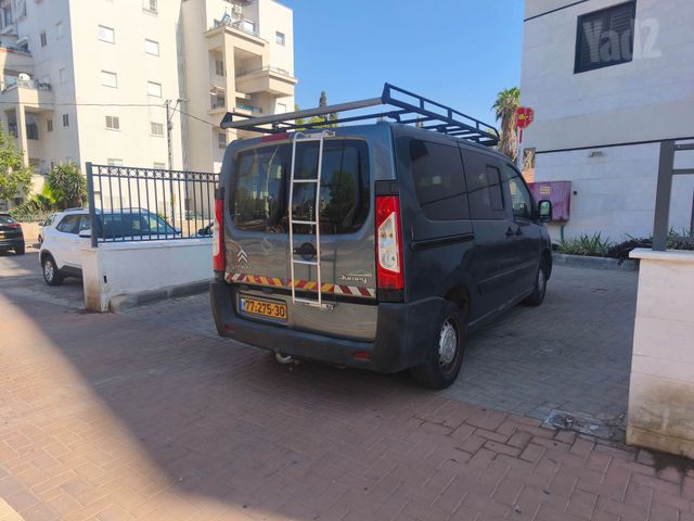 מודעת רכב סיטרואן ג'אמפי