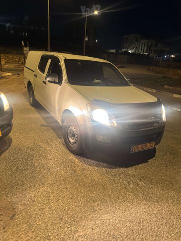 איסוזו די-מקס