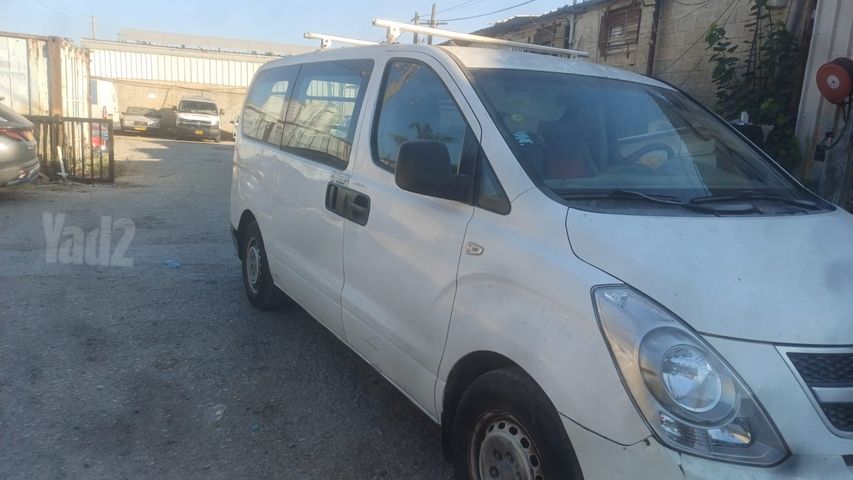 יונדאי H-1 / i800