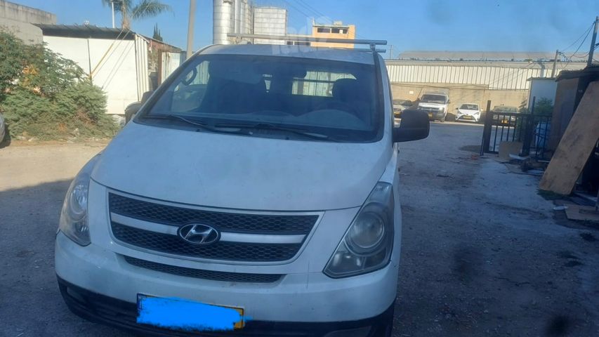 יונדאי H-1 / i800