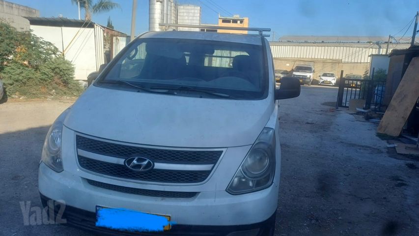 יונדאי H-1 / i800