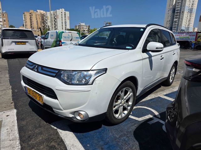 מיצובישי אאוטלנדר