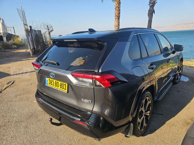 טויוטה RAV4