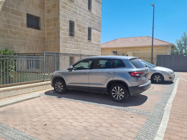 מודעת רכב סקודה קארוק
