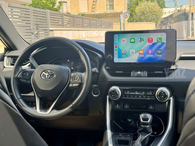 טויוטה RAV4