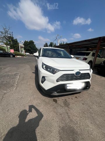 טויוטה RAV4