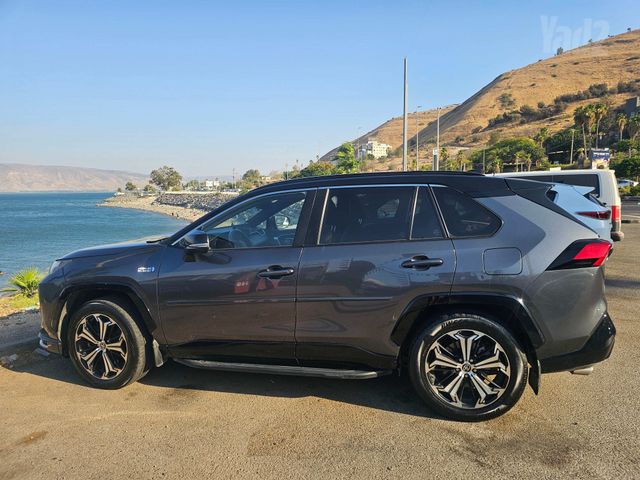 מודעת רכב טויוטה RAV4