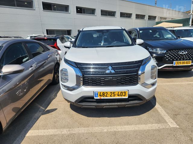 מיצובישי אאוטלנדר