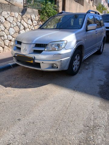 מיצובישי אאוטלנדר