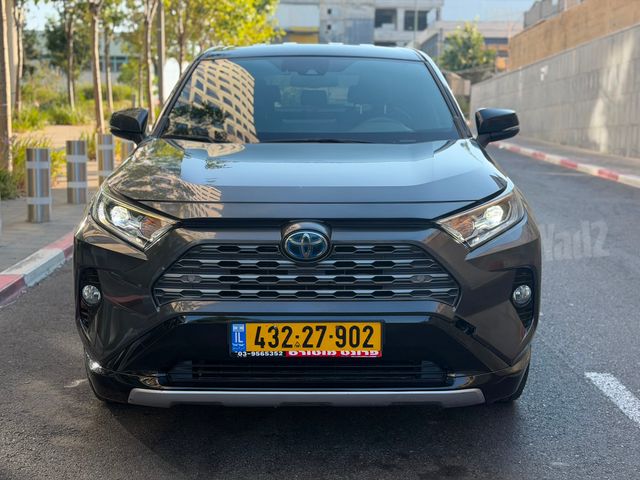 טויוטה RAV4
