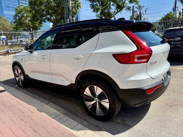 וולוו XC40