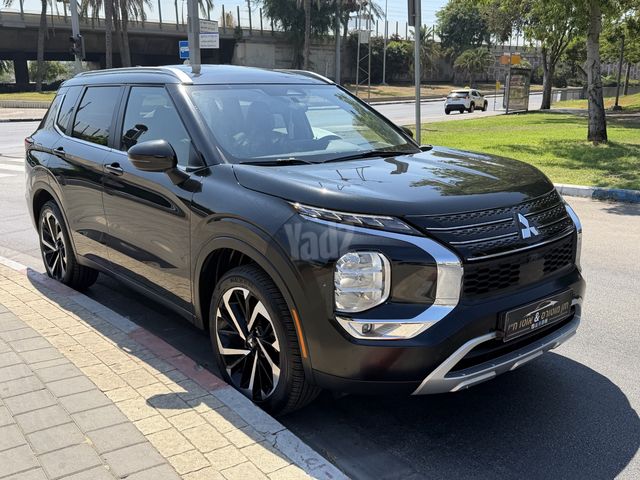 מיצובישי אאוטלנדר