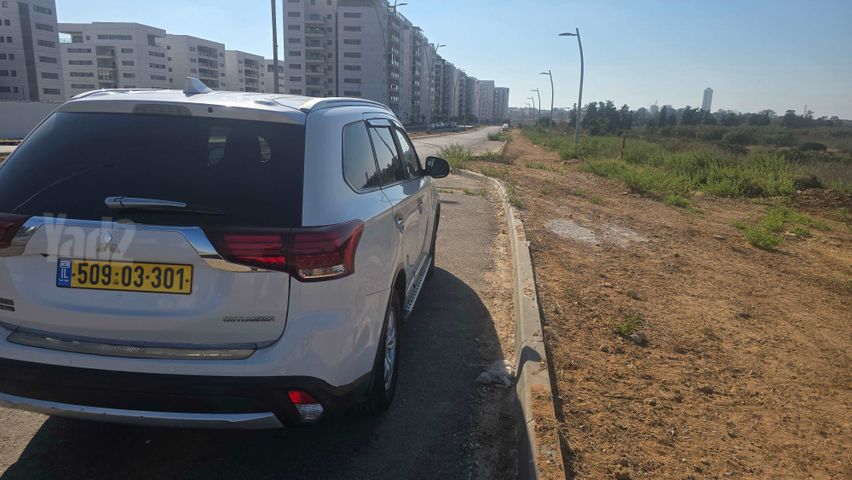 מיצובישי אאוטלנדר