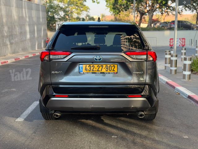 טויוטה RAV4