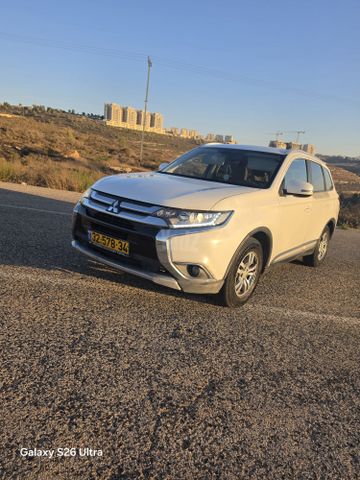 מיצובישי אאוטלנדר