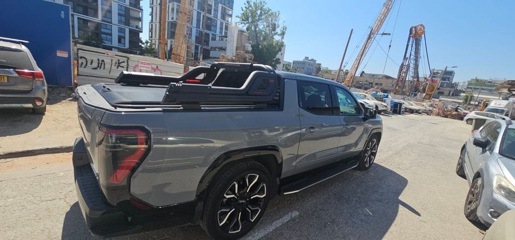 מודעת רכב ג'י.אם.סי יוקון