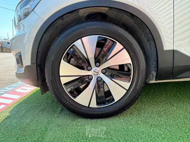 וולוו XC40