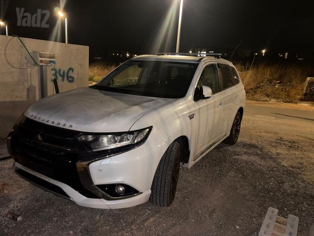 מיצובישי אאוטלנדר