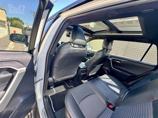 טויוטה RAV4