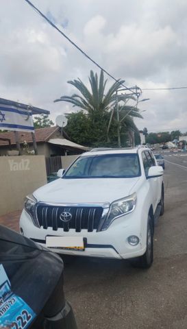 טויוטה לנד קרוזר