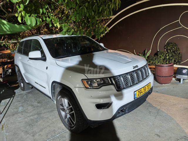 מודעת רכב ג'יפ גרנד צ'ירוקי
