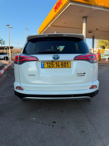 טויוטה RAV4
