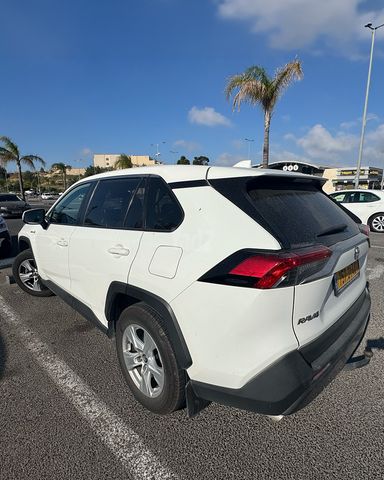 טויוטה RAV4