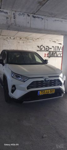 טויוטה RAV4