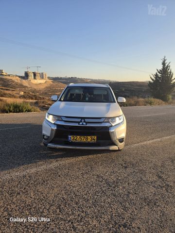 מיצובישי אאוטלנדר