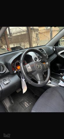 טויוטה RAV4