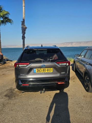 טויוטה RAV4
