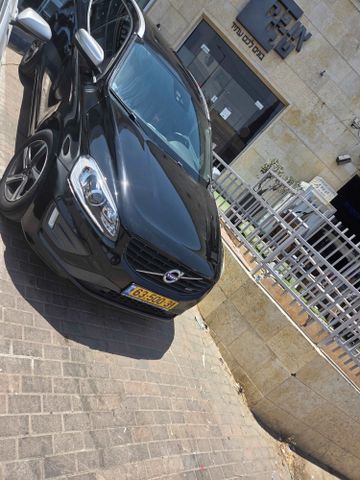 מודעת רכב וולוו XC60