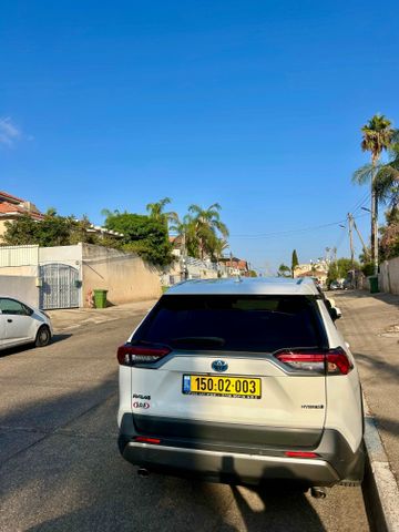 טויוטה RAV4