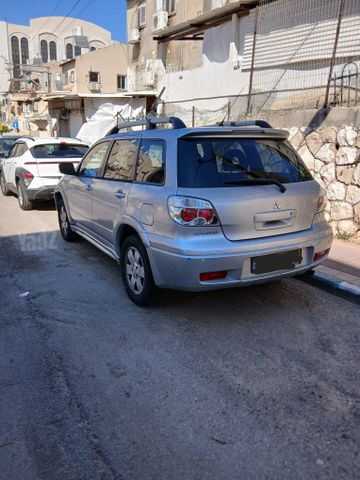 מיצובישי אאוטלנדר
