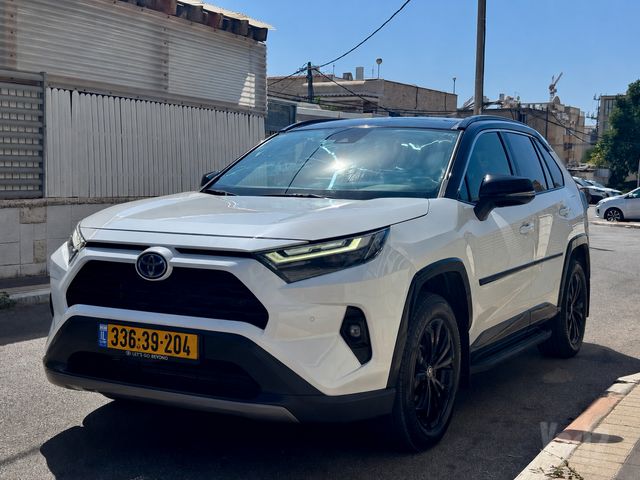 מודעת רכב טויוטה RAV4
