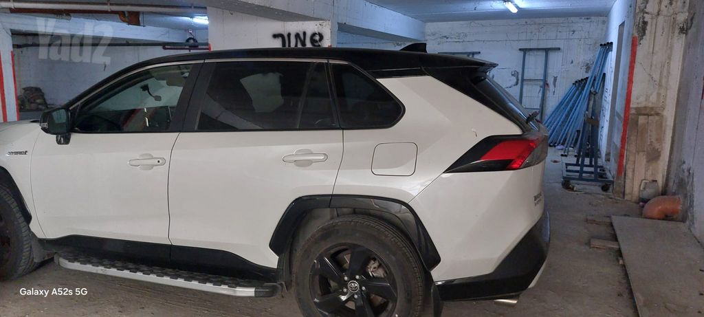 טויוטה RAV4