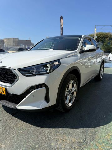 ב מ וו X2