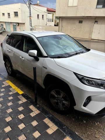 מודעת רכב טויוטה RAV4