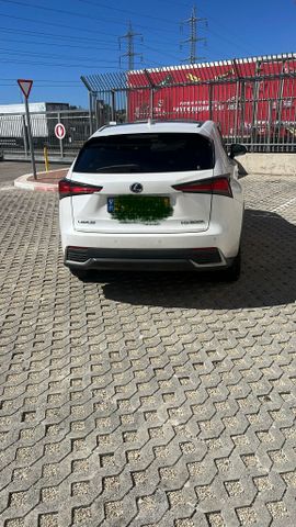 מודעת רכב לקסוס NX