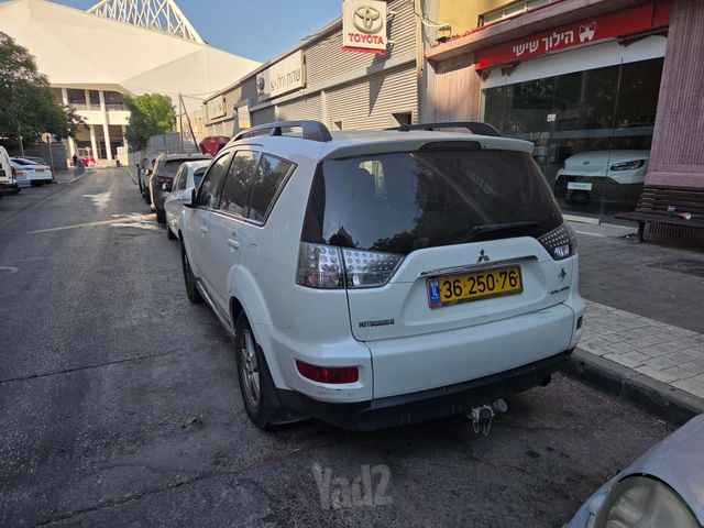 מיצובישי אאוטלנדר