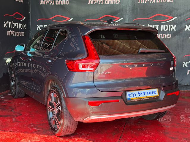 וולוו XC40