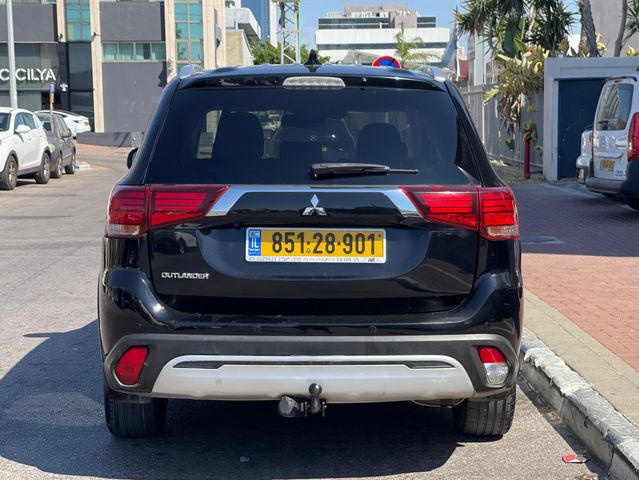 מיצובישי אאוטלנדר
