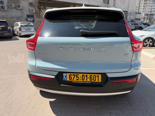 וולוו XC40